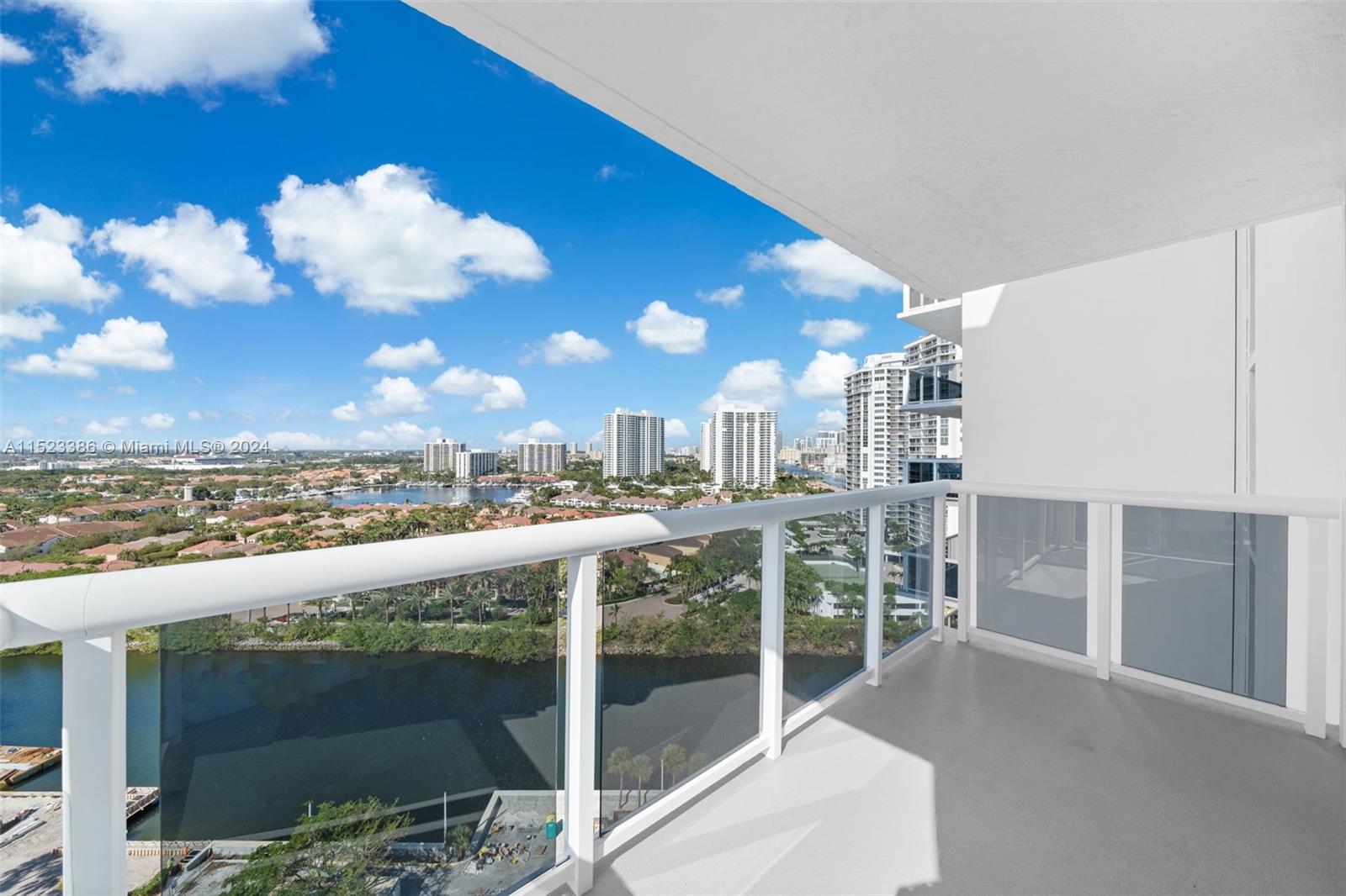 Master Bedroom Private Balcony 2/2