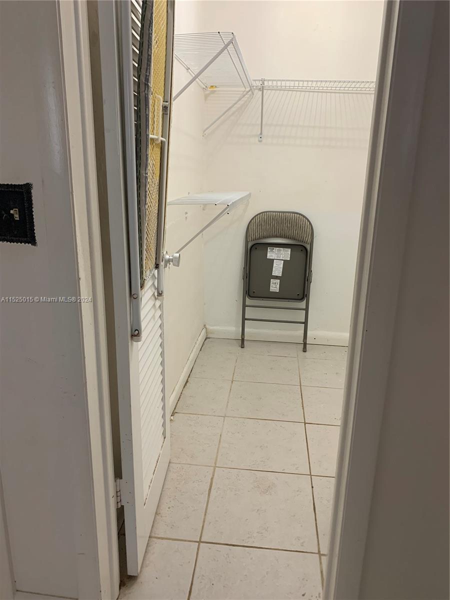 Walk in closet