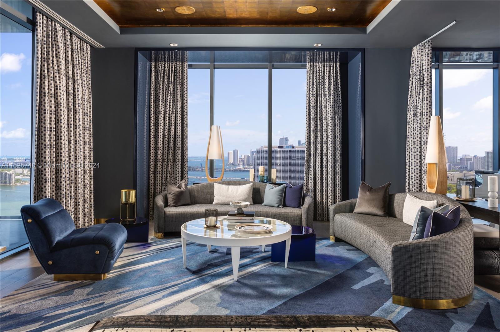 30th Floor Owner's Lounge