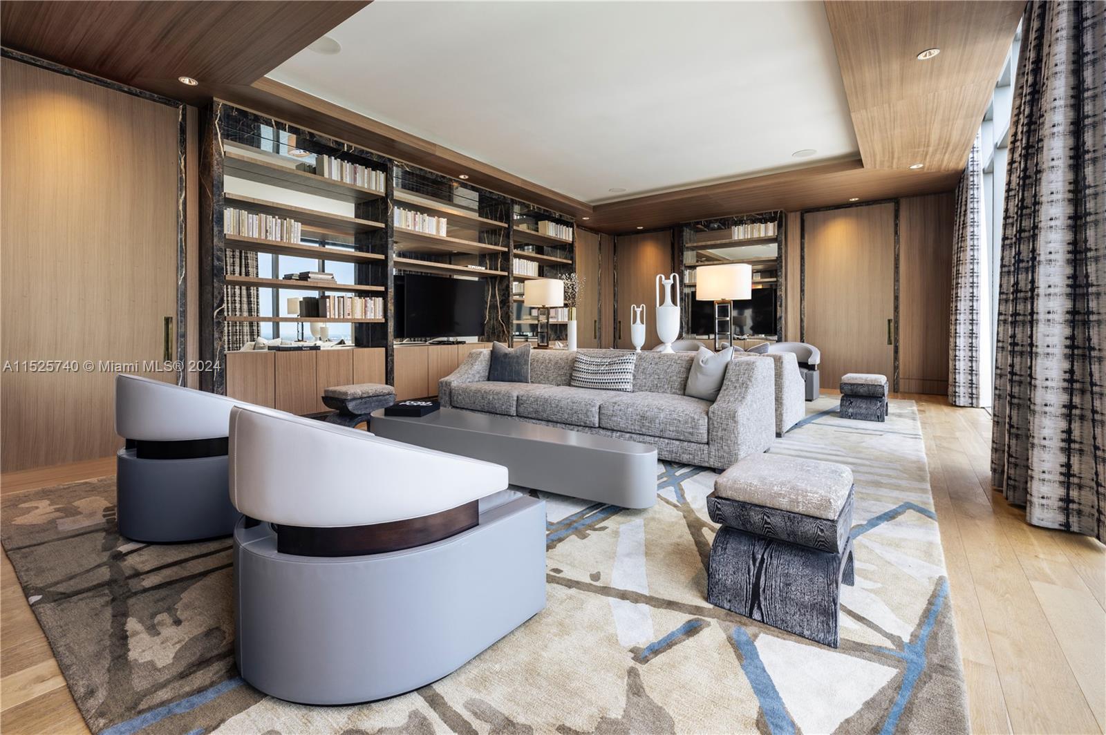 30th Floor Owner's Lounge