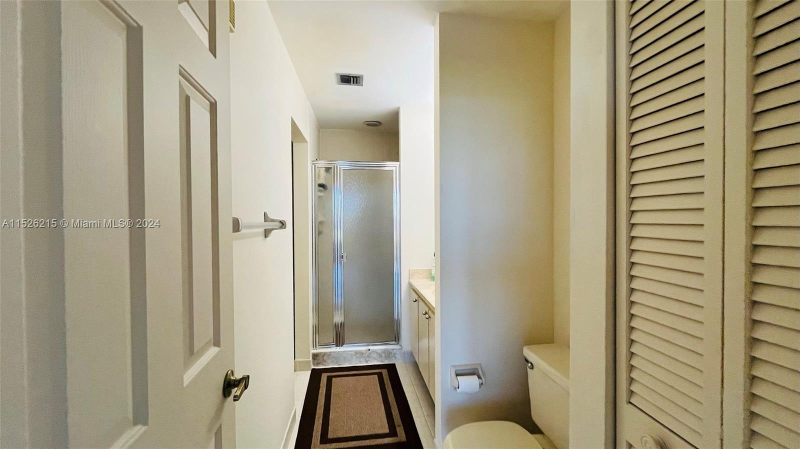1st floor full bathroom