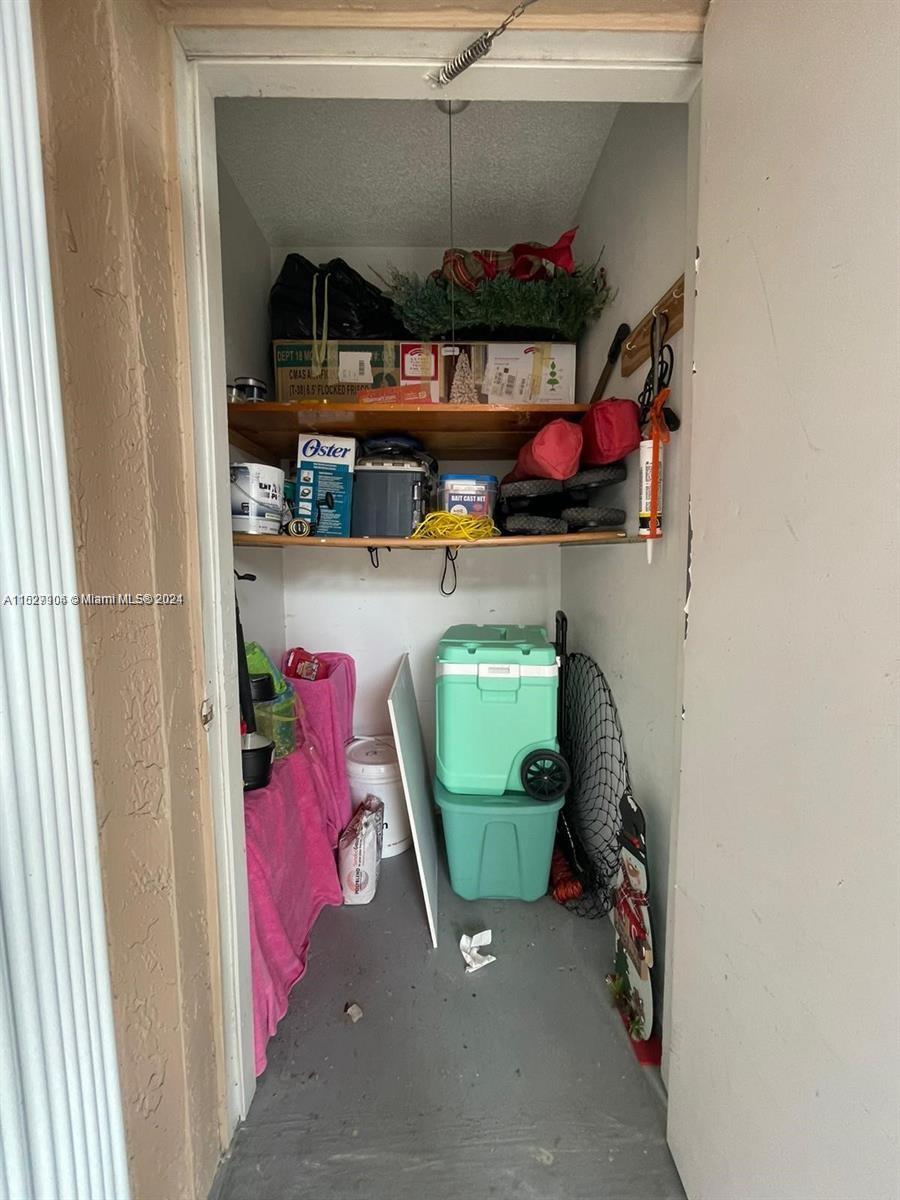 Balcony​​‌​​​​‌​​‌‌​‌‌​​​‌‌​‌​‌​‌​​​‌​​ Storage