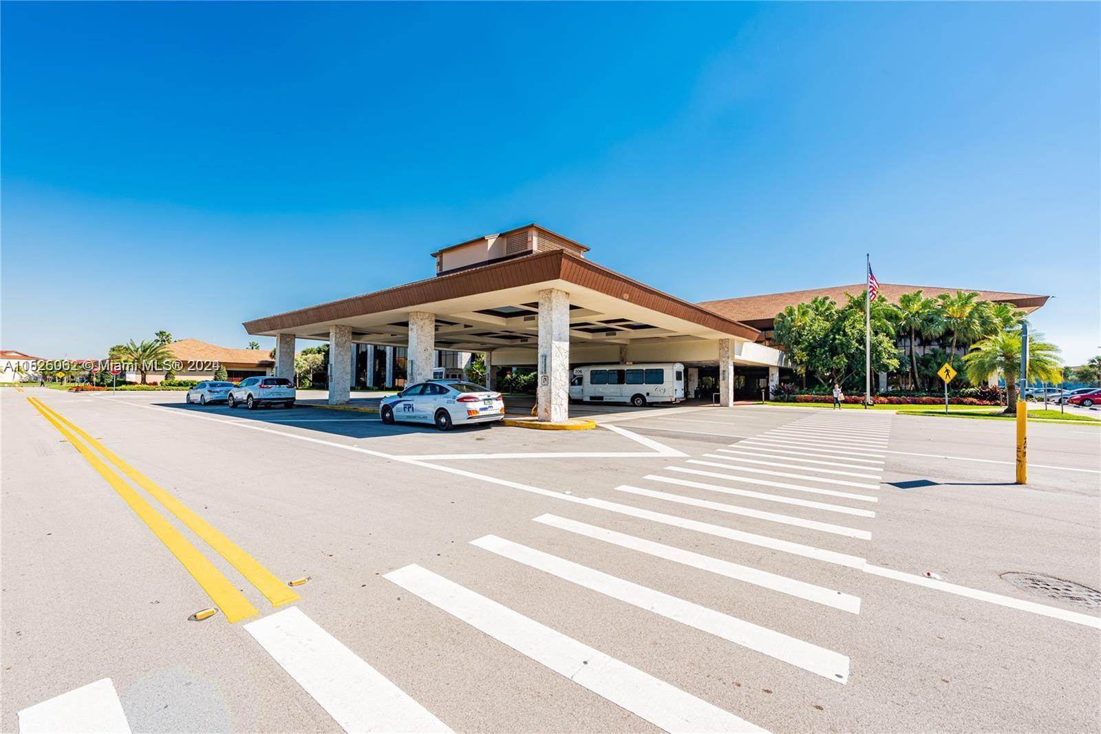 An in-house bus transportation makes it very convenient to access local malls, shopping centers and medical facilities.