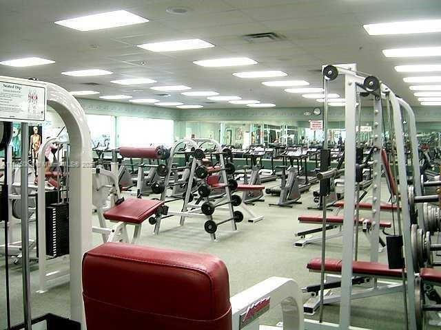 A state of the art Club Health facility offers the latest in exercise equipment as well as daily scheduled classes and group exercise activities.