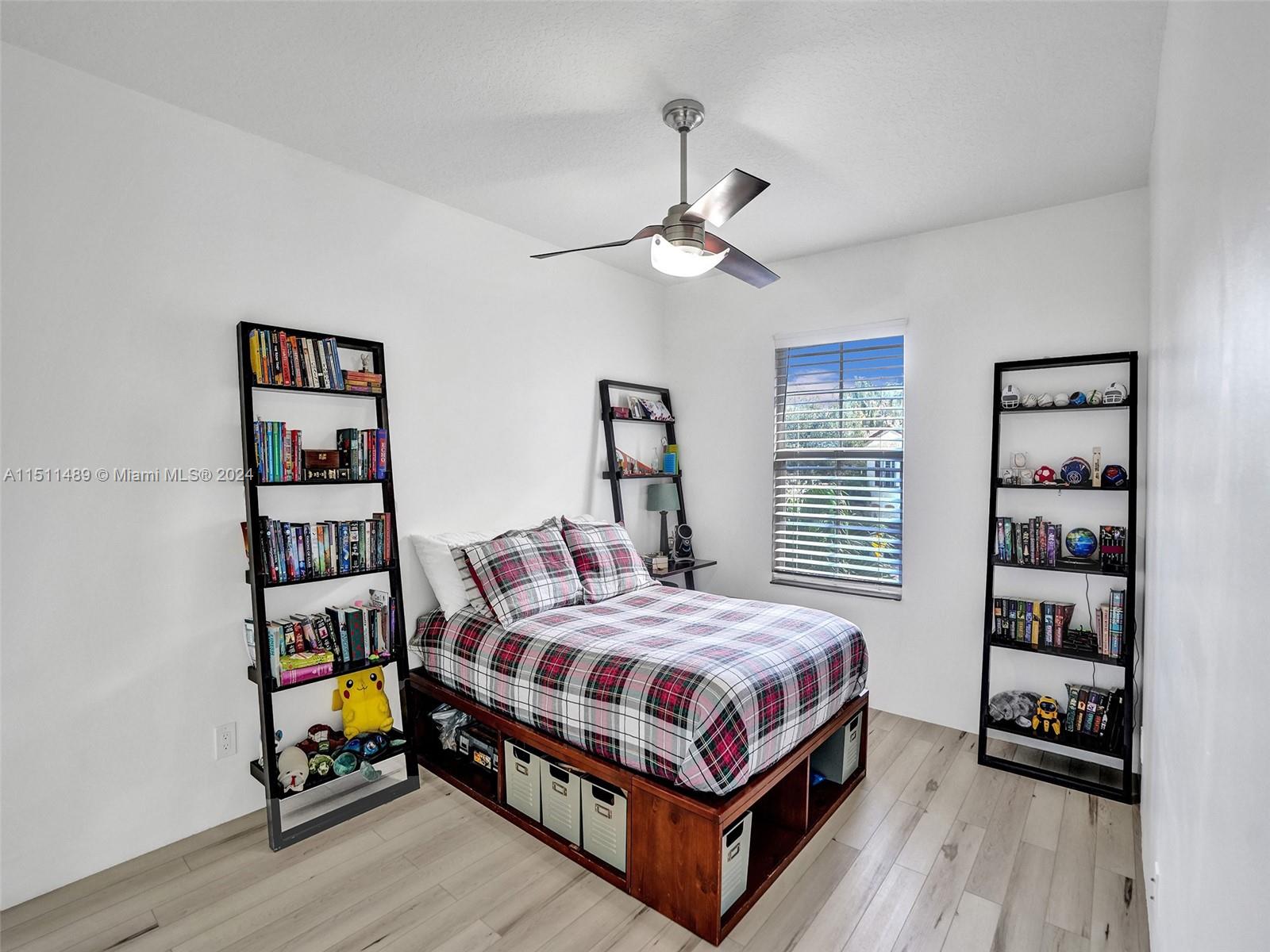 2nd bedroom