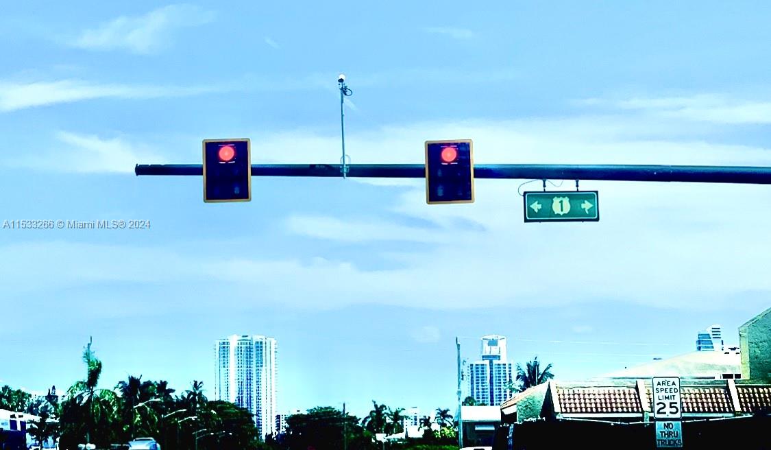 US-1 is 1 block away