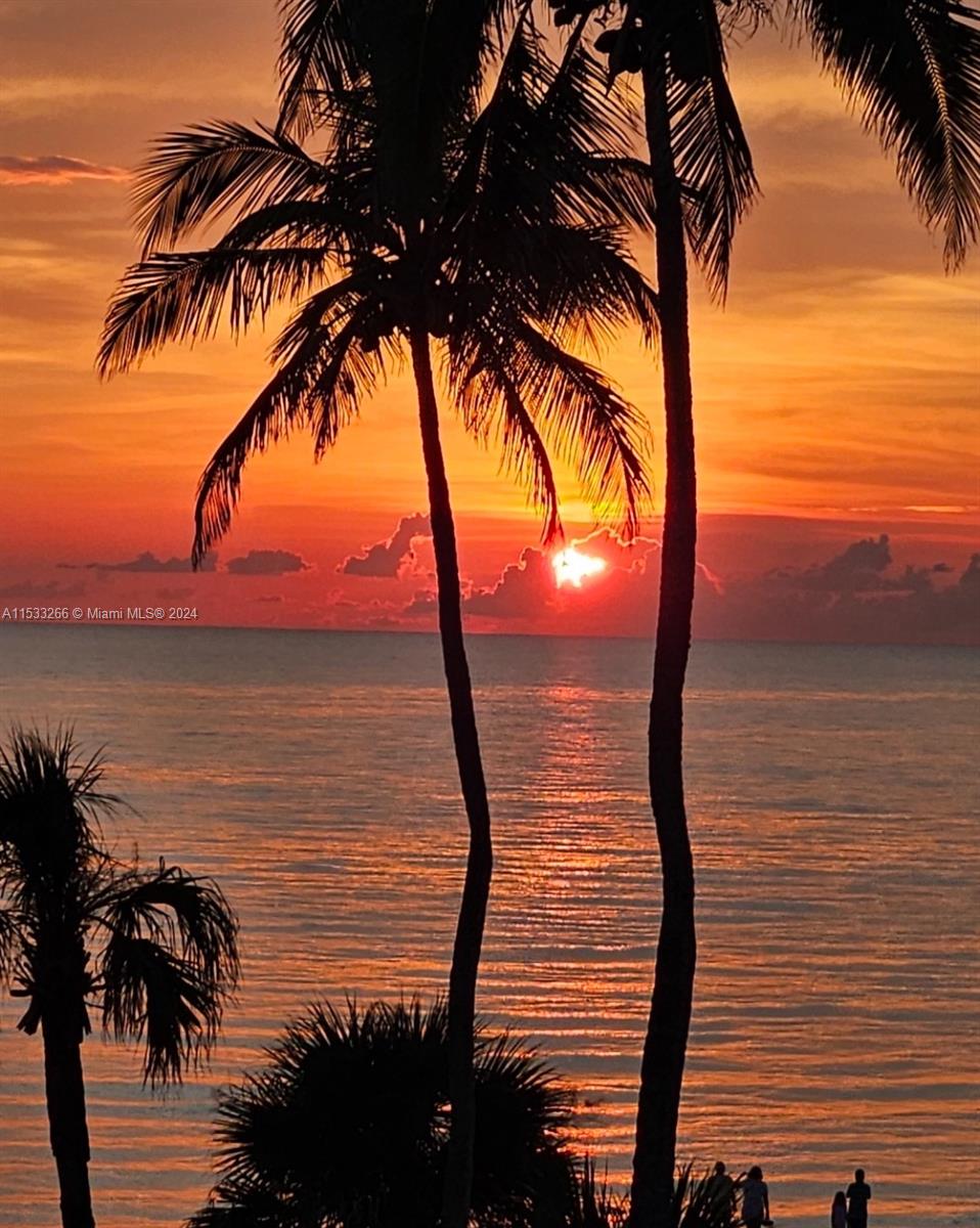 HALLANDALE BEACH AT NIGHT