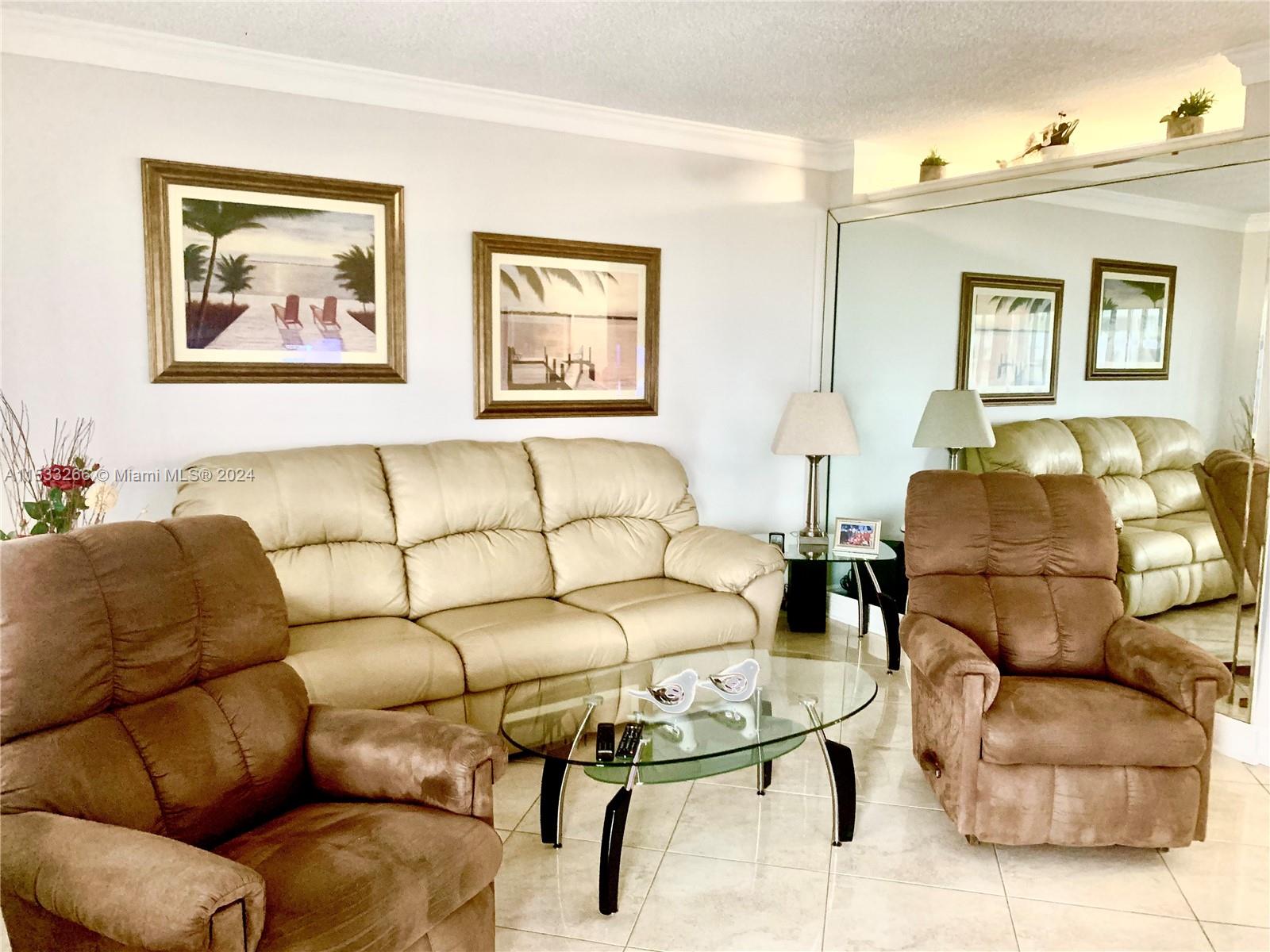 COMFORTABLE LIVING ROOM FURNITURE