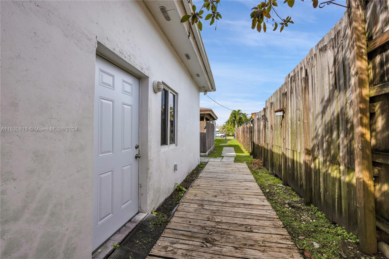 Private entrance to Cottage.