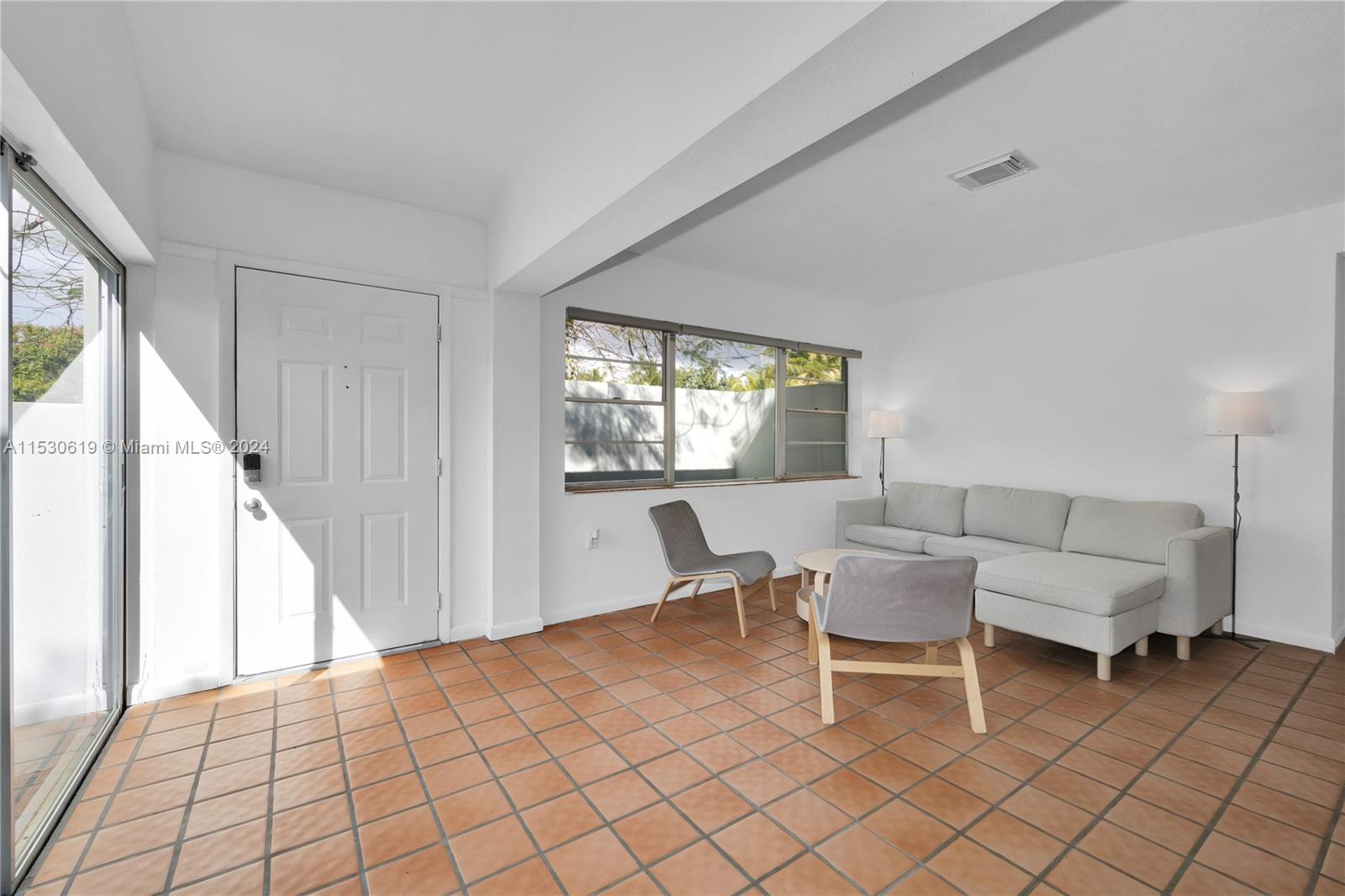 Great Natural Lighting.