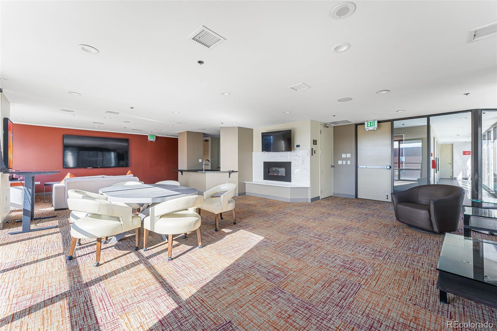 1625 Larimer Street #1008, Denver, CO 80202, 1 Bedroom Bedrooms, ,2 BathroomsBathrooms,Residential,For Sale,Barclay Towers,Larimer,REC7337593