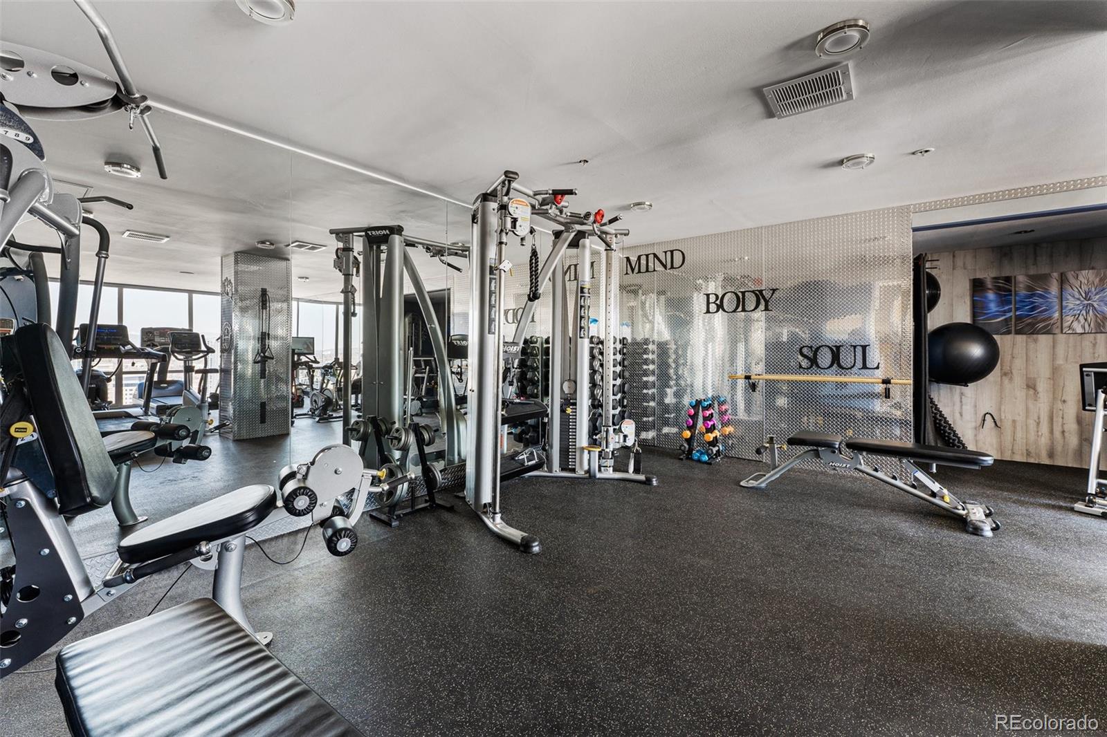 1625 Larimer Street #1008, Denver, CO 80202, 1 Bedroom Bedrooms, ,2 BathroomsBathrooms,Residential,For Sale,Barclay Towers,Larimer,REC7337593