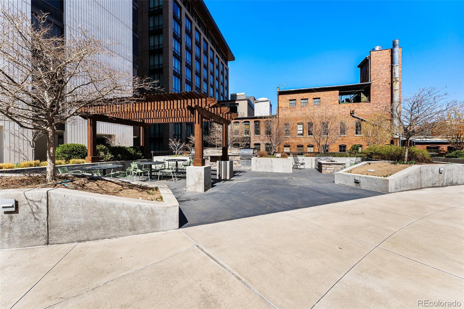 1625 Larimer Street #1008, Denver, CO 80202, 1 Bedroom Bedrooms, ,2 BathroomsBathrooms,Residential,For Sale,Barclay Towers,Larimer,REC7337593