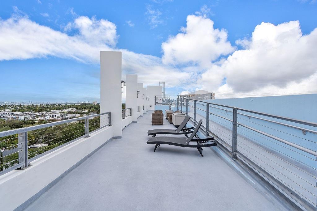 ROOF TOP