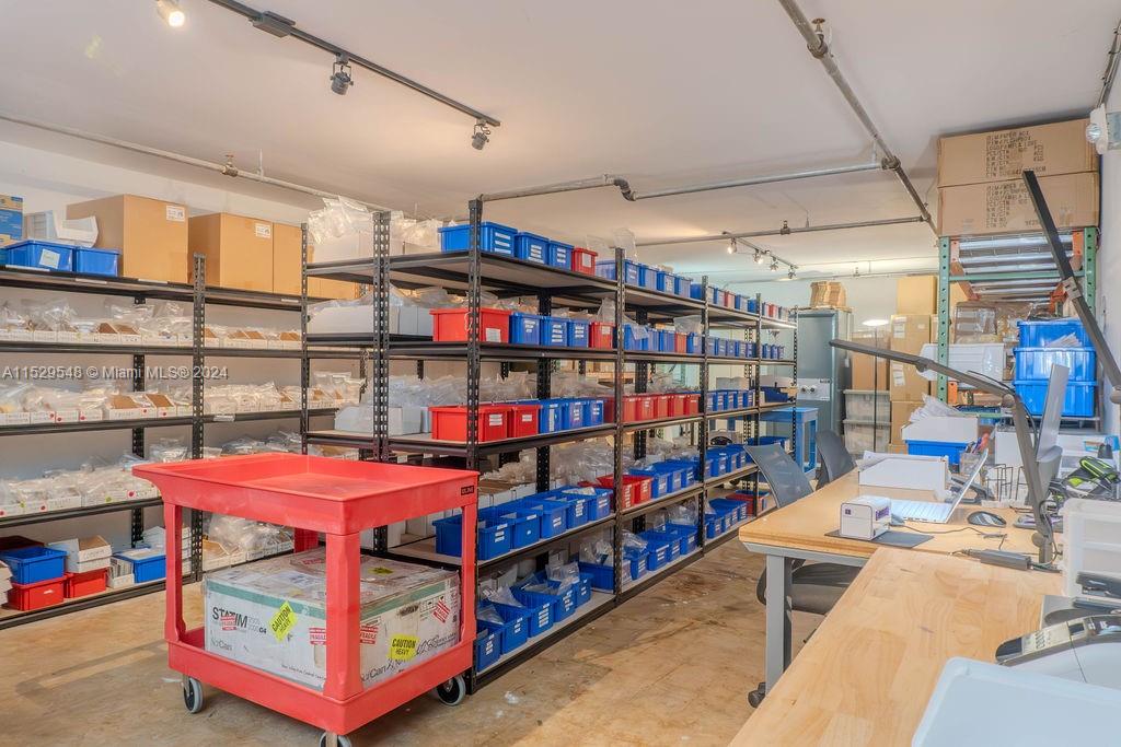 SAFETY ROOM