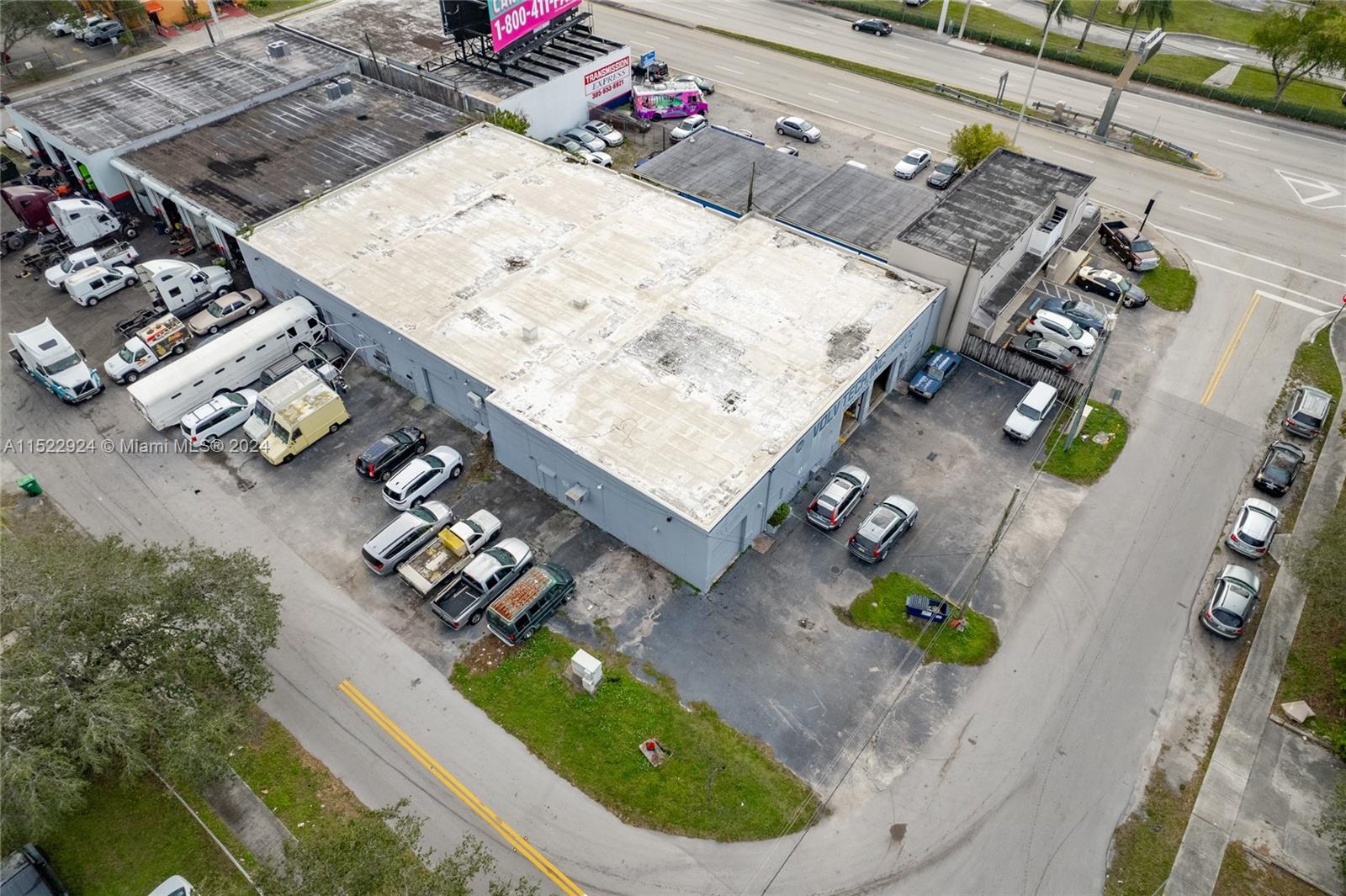 Fully leased as 4 bays, could be as many 7 potential bays.