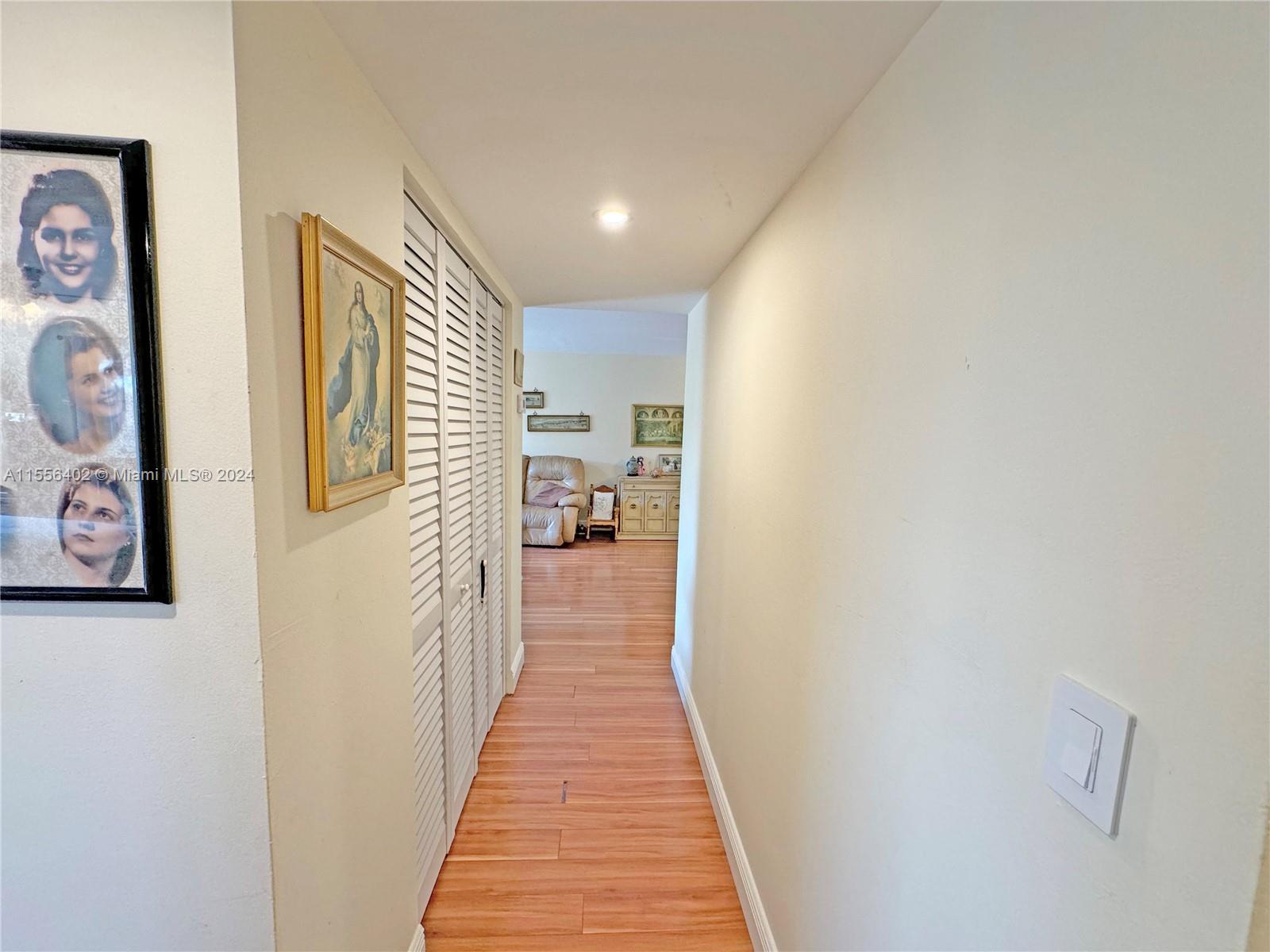 hall way to family room
