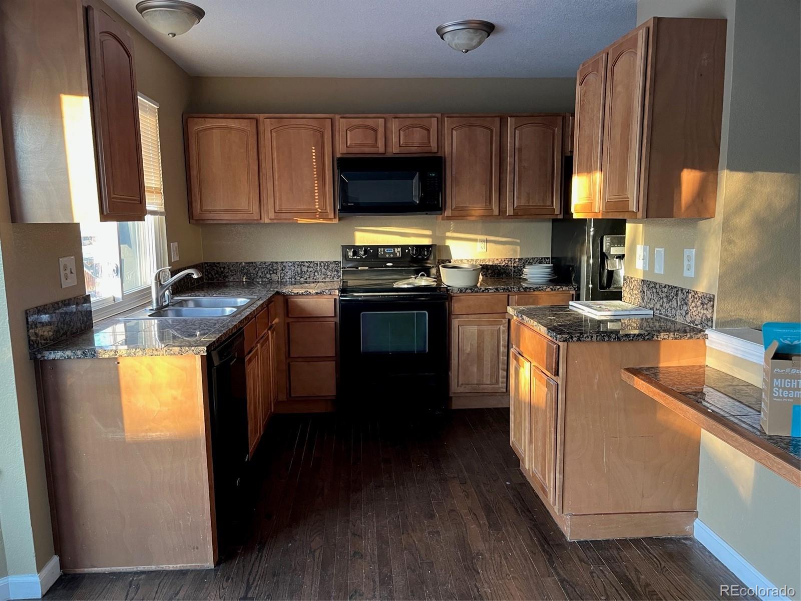 5901 S Perth Street, Centennial, CO 80015, 4 Bedrooms Bedrooms, ,3 BathroomsBathrooms,Residential,For Sale,Perth,REC8930503