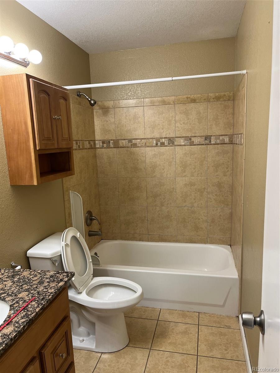 5901 S Perth Street, Centennial, CO 80015, 4 Bedrooms Bedrooms, ,3 BathroomsBathrooms,Residential,For Sale,Perth,REC8930503