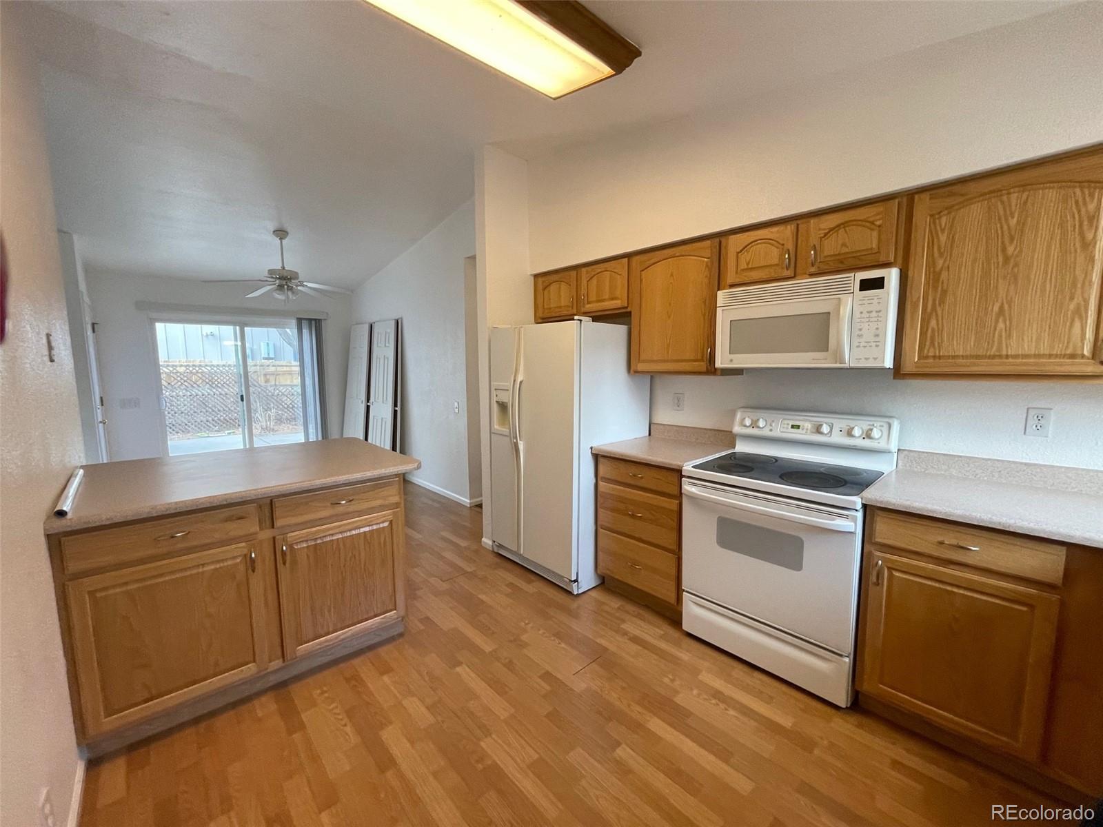 15829 E Mansfield Avenue, Aurora, CO 80013, 3 Bedrooms Bedrooms, ,2 BathroomsBathrooms,Residential,For Sale,Mansfield,REC1864072