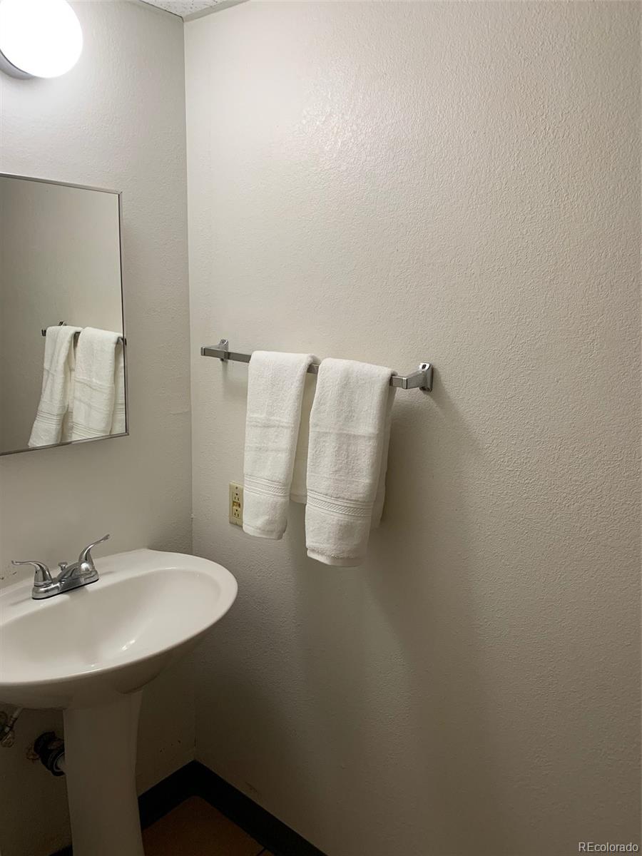 322 S Main Street, Lamar, CO 81052, 1 Bedroom Bedrooms, ,1 BathroomBathrooms,Rental,For Rent,Alamo,Main,REC9203746
