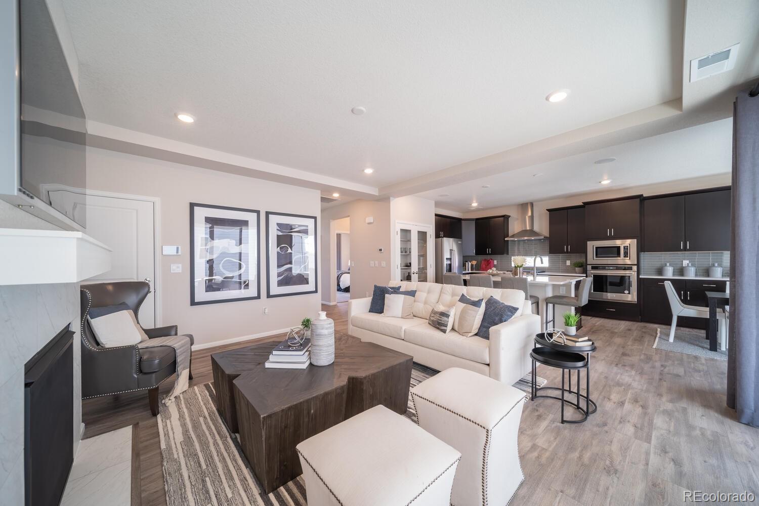 Aurora, CO 80019, 2 Bedrooms Bedrooms, ,2 BathroomsBathrooms,Residential,For Sale,REC6575602