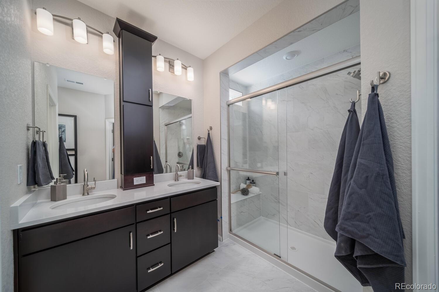 Aurora, CO 80019, 2 Bedrooms Bedrooms, ,2 BathroomsBathrooms,Residential,For Sale,REC6575602