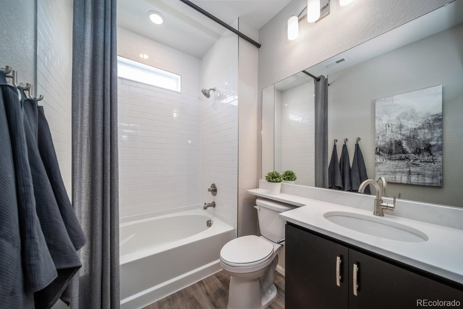 Aurora, CO 80019, 2 Bedrooms Bedrooms, ,2 BathroomsBathrooms,Residential,For Sale,REC6575602