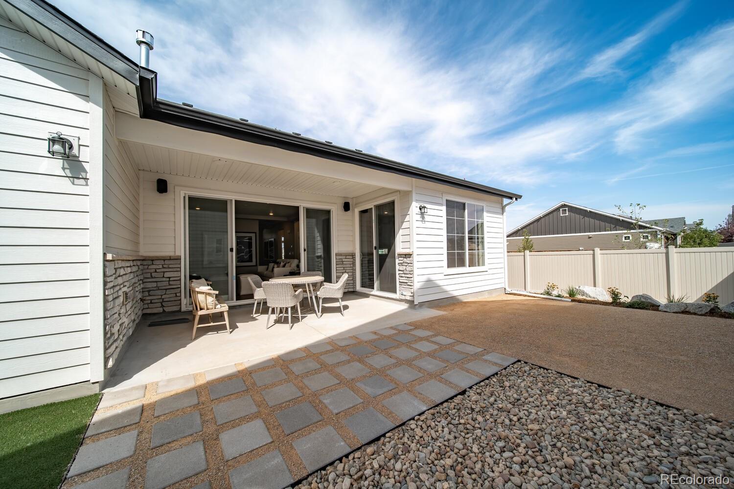 Aurora, CO 80019, 2 Bedrooms Bedrooms, ,2 BathroomsBathrooms,Residential,For Sale,REC6575602