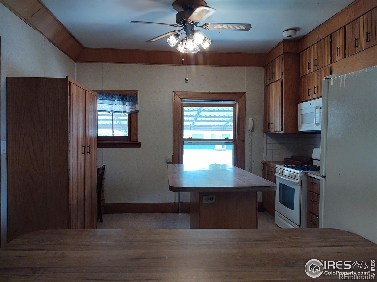 317 12th Street, Burlington, CO 80807, 4 Bedrooms Bedrooms, ,2 BathroomsBathrooms,Residential,For Sale,12th,RECIR990225