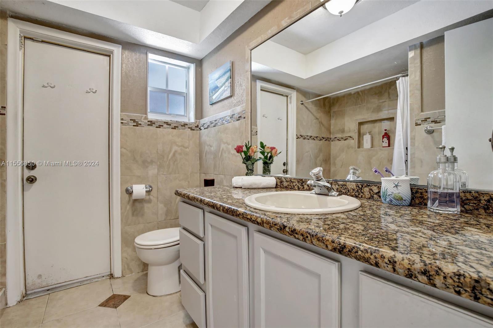 2nd Bathroom