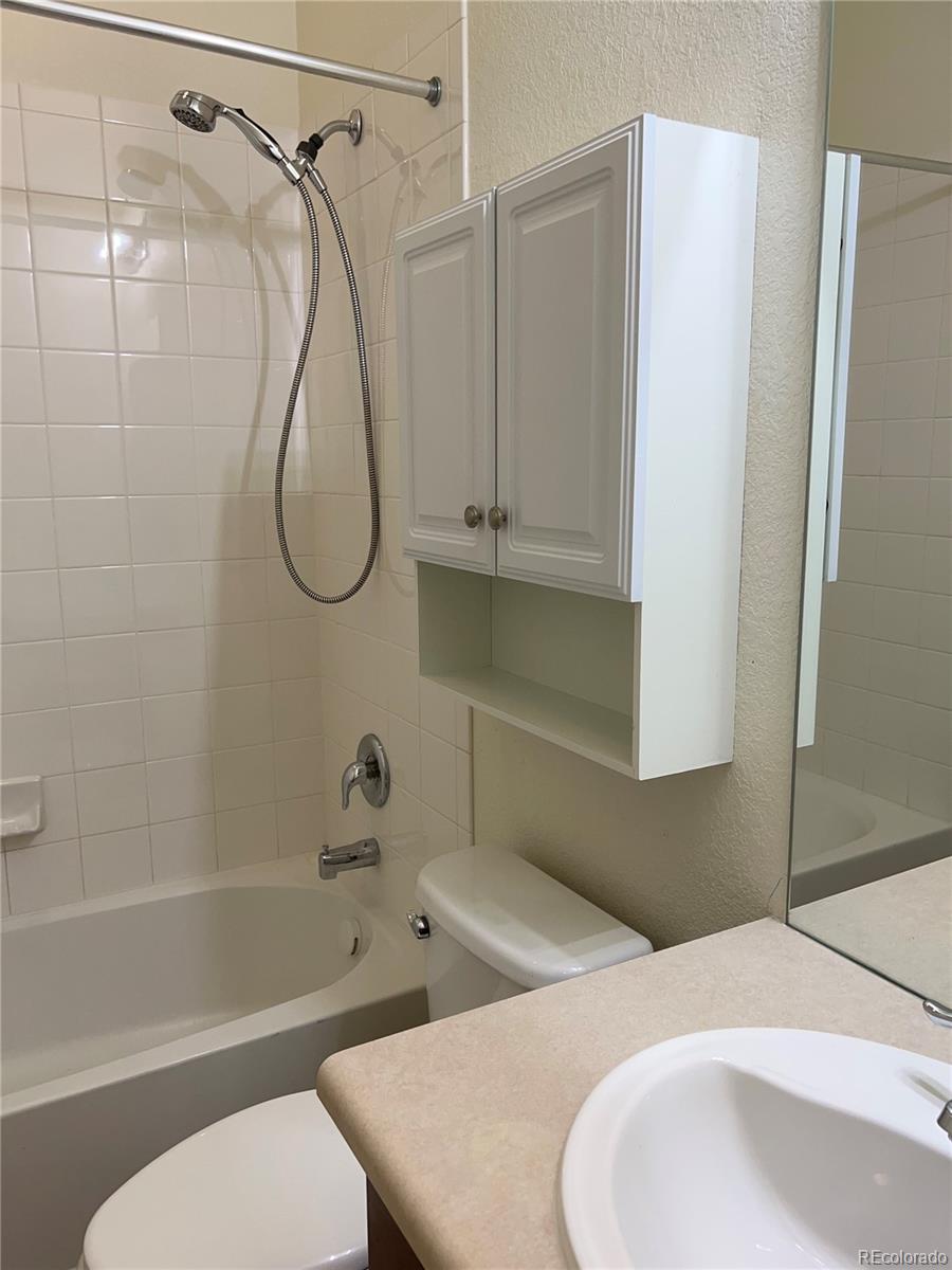 25858 E Bayaud Avenue, Aurora, CO 80018, 4 Bedrooms Bedrooms, ,3 BathroomsBathrooms,Residential,For Sale,Bayaud,REC7993082