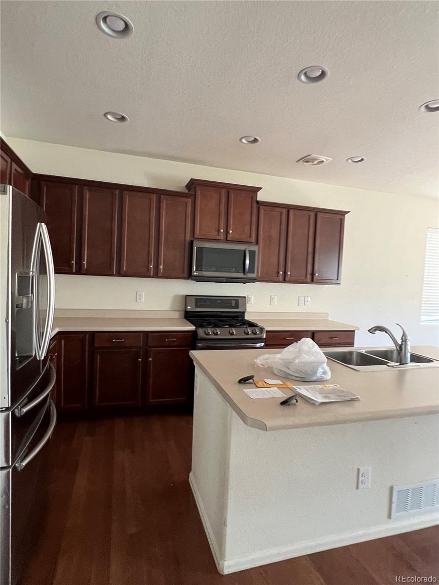 25858 E Bayaud Avenue, Aurora, CO 80018, 4 Bedrooms Bedrooms, ,3 BathroomsBathrooms,Residential,For Sale,Bayaud,REC7993082