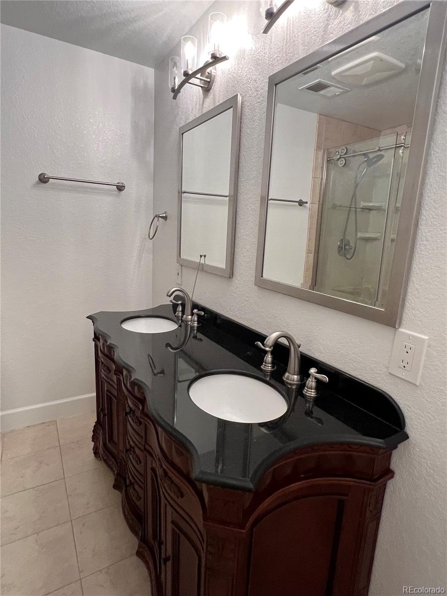 25858 E Bayaud Avenue, Aurora, CO 80018, 4 Bedrooms Bedrooms, ,3 BathroomsBathrooms,Residential,For Sale,Bayaud,REC7993082