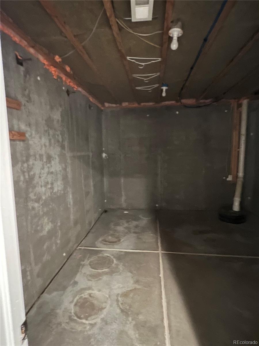 25858 E Bayaud Avenue, Aurora, CO 80018, 4 Bedrooms Bedrooms, ,3 BathroomsBathrooms,Residential,For Sale,Bayaud,REC7993082