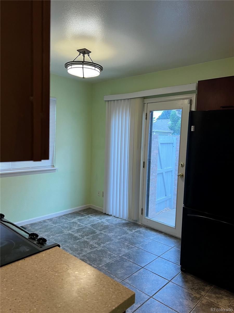 2213 S Kingston Court, Aurora, CO 80014, 3 Bedrooms Bedrooms, ,2 BathroomsBathrooms,Residential,For Sale,Kingston,REC2709518