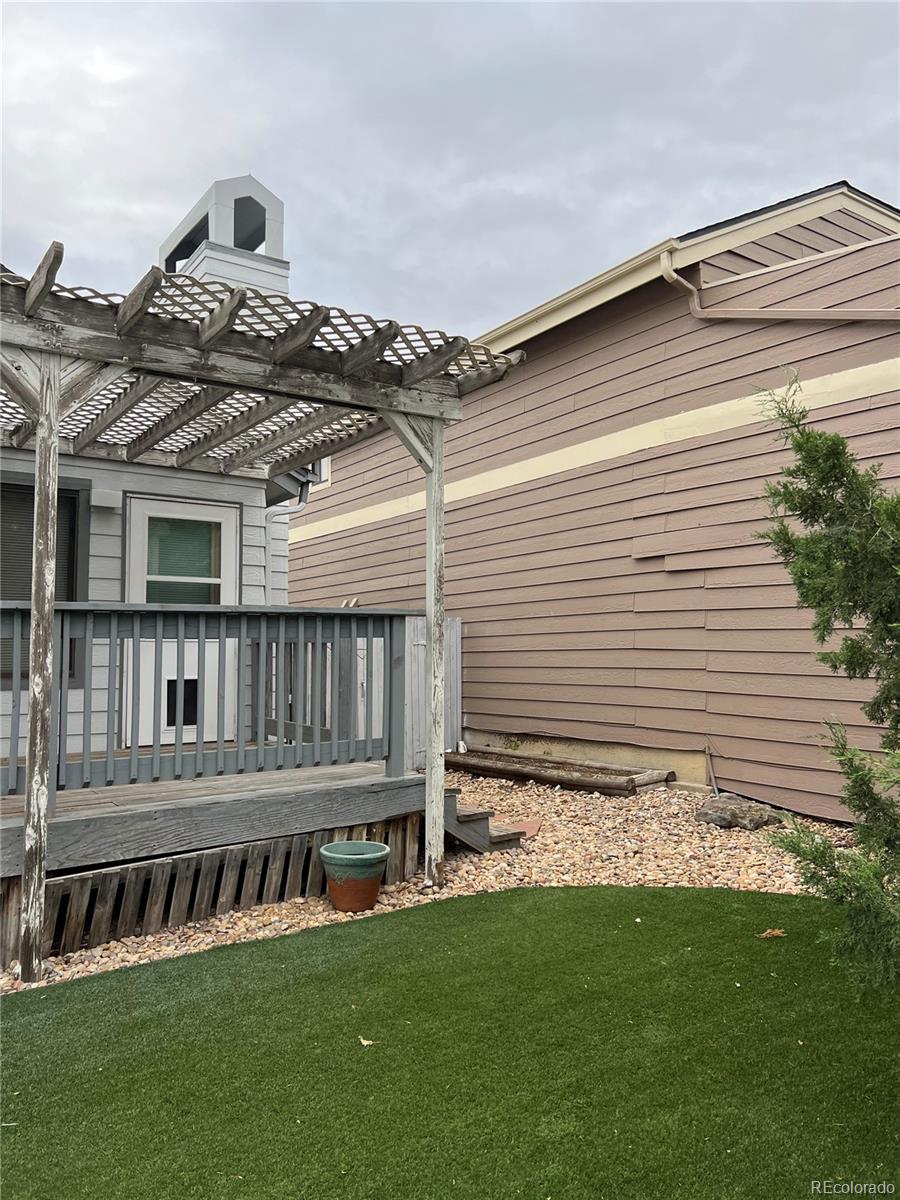 2213 S Kingston Court, Aurora, CO 80014, 3 Bedrooms Bedrooms, ,2 BathroomsBathrooms,Residential,For Sale,Kingston,REC2709518