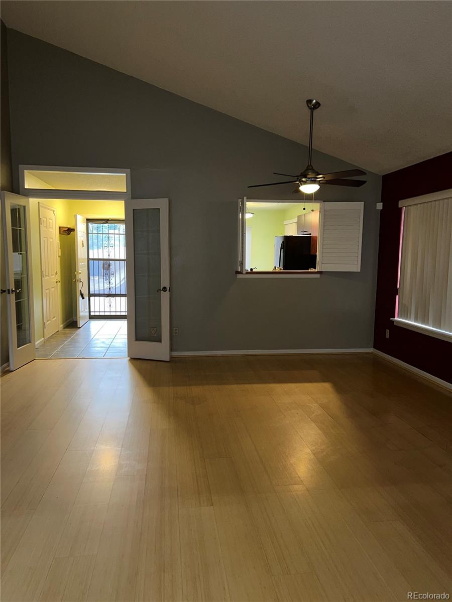 2213 S Kingston Court, Aurora, CO 80014, 3 Bedrooms Bedrooms, ,2 BathroomsBathrooms,Residential,For Sale,Kingston,REC2709518