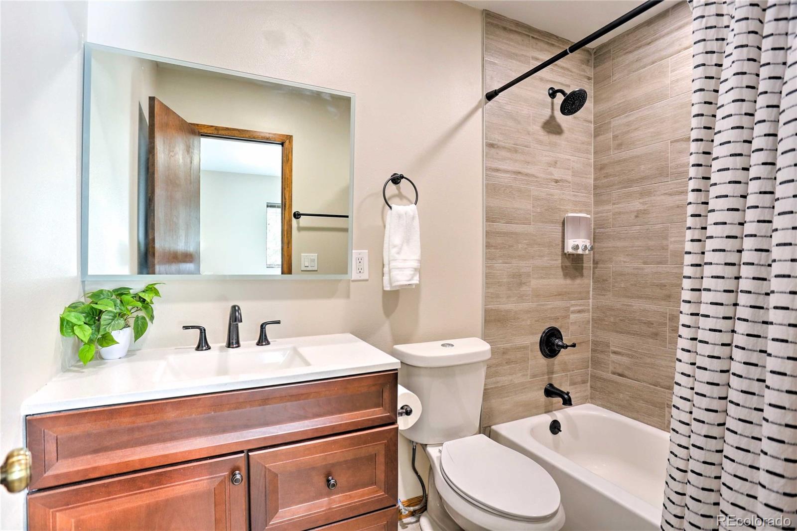 6220 Arapahoe Drive, Evergreen, CO 80439, 4 Bedrooms Bedrooms, ,3 BathroomsBathrooms,Rental,For Rent,Arapahoe,REC9997367