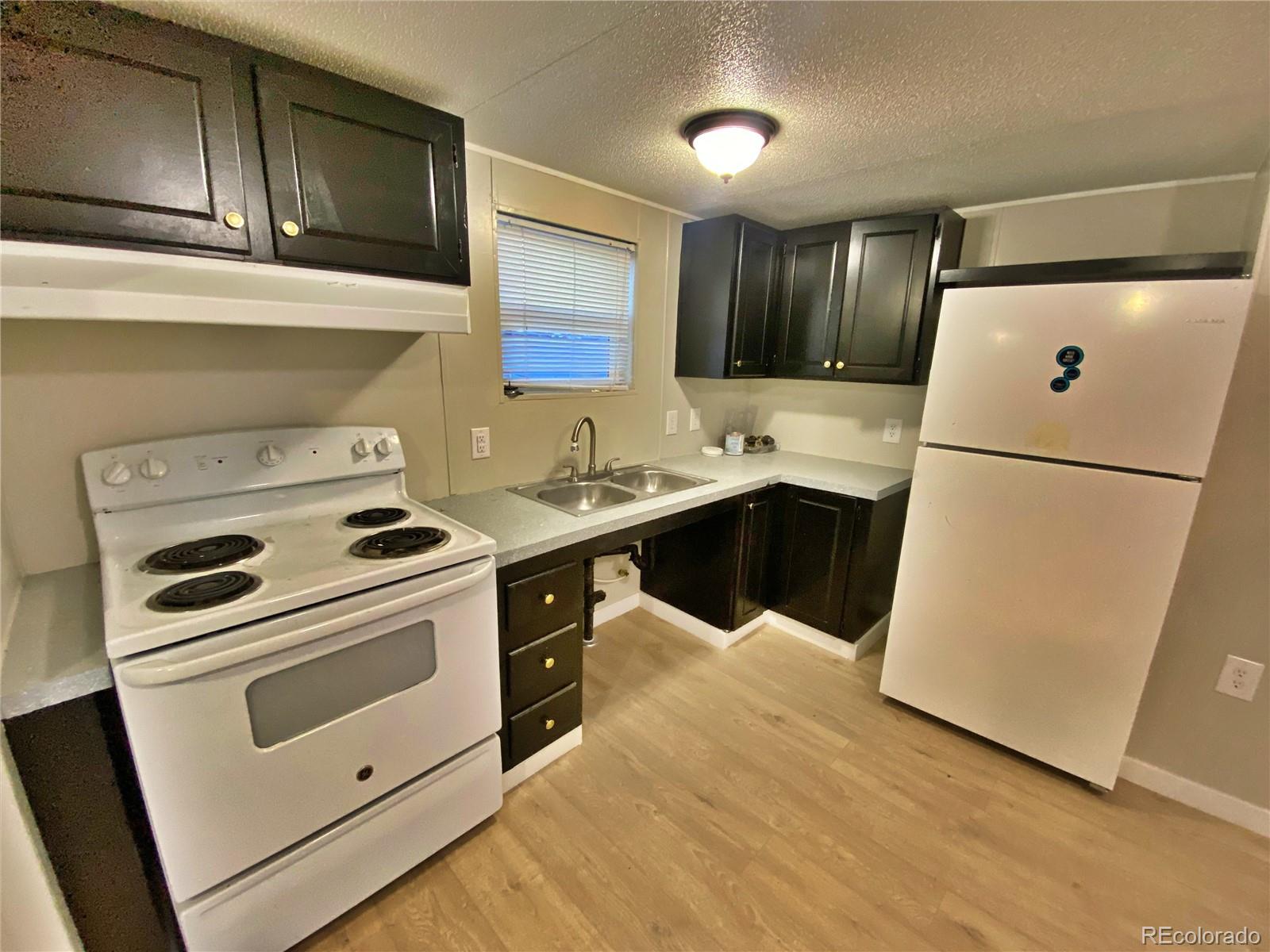 3600 Cascade, Colorado Springs, CO 80907, 3 Bedrooms Bedrooms, ,1 BathroomBathrooms,Residential,For Sale,Cascade,REC8841130