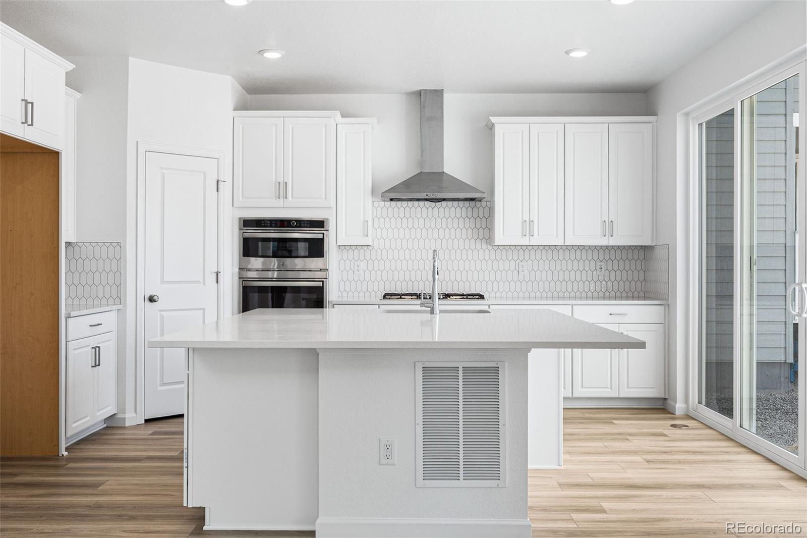 17607 Lobo Lane, Parker, CO 80134, 3 Bedrooms Bedrooms, ,3 BathroomsBathrooms,Residential,For Sale,Town Collection,Lobo,REC8922761