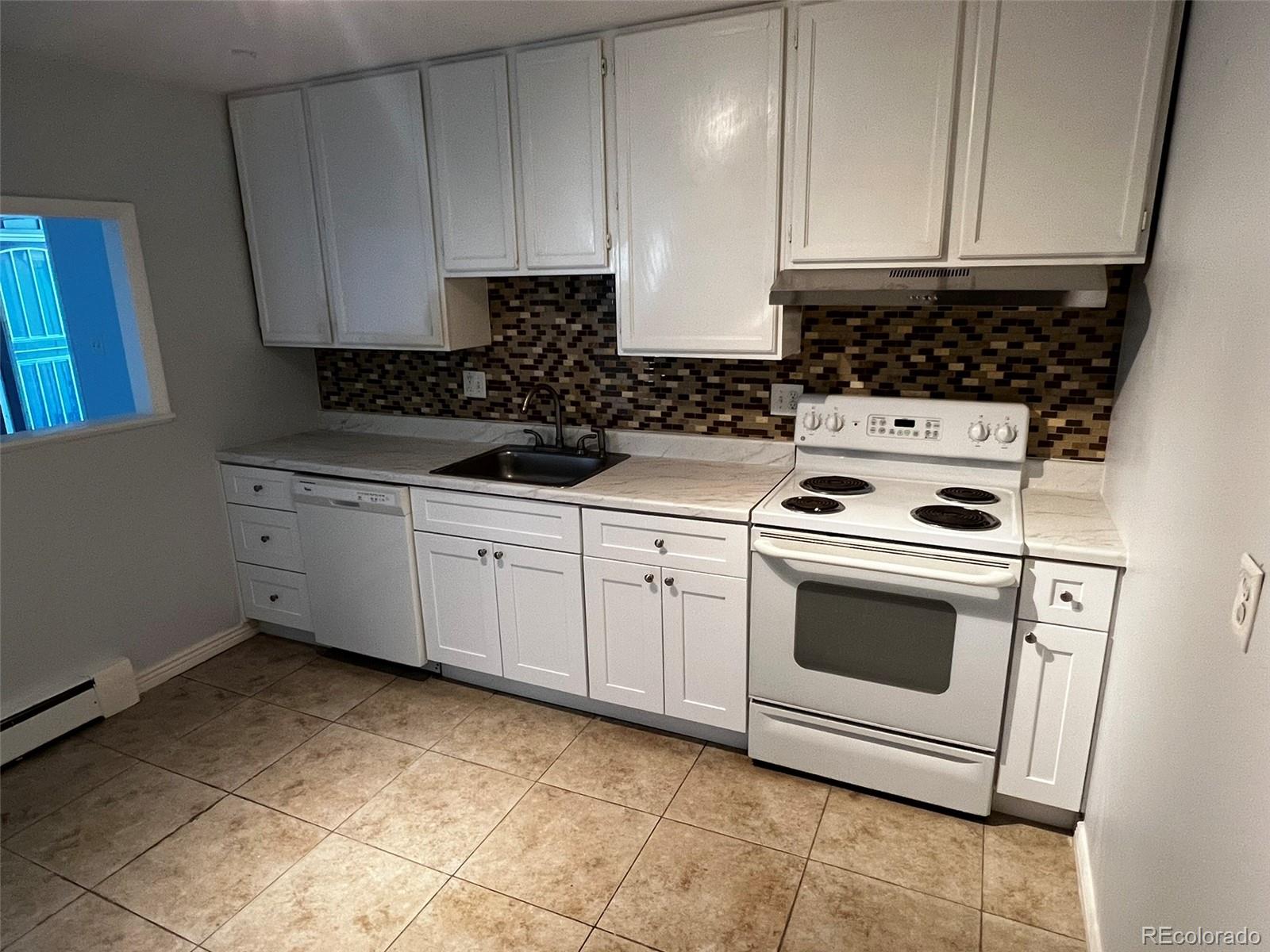 2595 S Sheridan Boulevard #23, Lakewood, CO 80227, 3 Bedrooms Bedrooms, ,1 BathroomBathrooms,Residential,For Sale,Green Gables,Sheridan,REC5311319