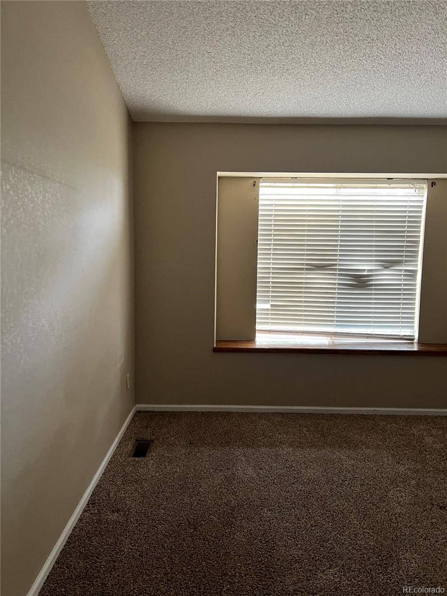 3677 S Uravan Street, Aurora, CO 80013, 3 Bedrooms Bedrooms, ,3 BathroomsBathrooms,Residential,For Sale,Uravan,REC6068497