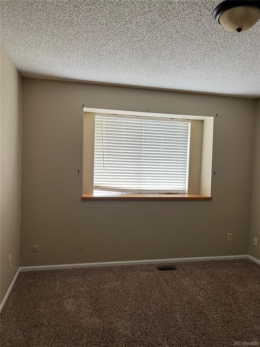 3677 S Uravan Street, Aurora, CO 80013, 3 Bedrooms Bedrooms, ,3 BathroomsBathrooms,Residential,For Sale,Uravan,REC6068497