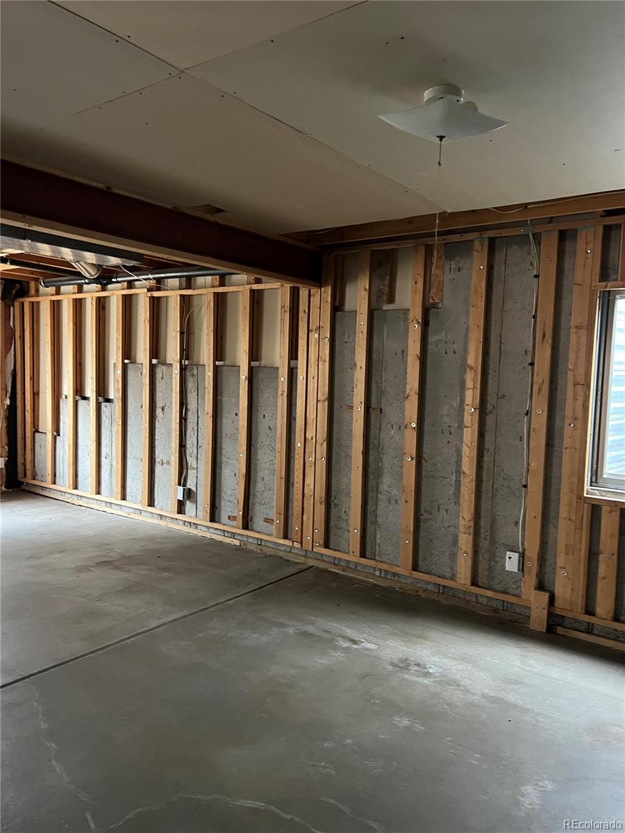 3677 S Uravan Street, Aurora, CO 80013, 3 Bedrooms Bedrooms, ,3 BathroomsBathrooms,Residential,For Sale,Uravan,REC6068497