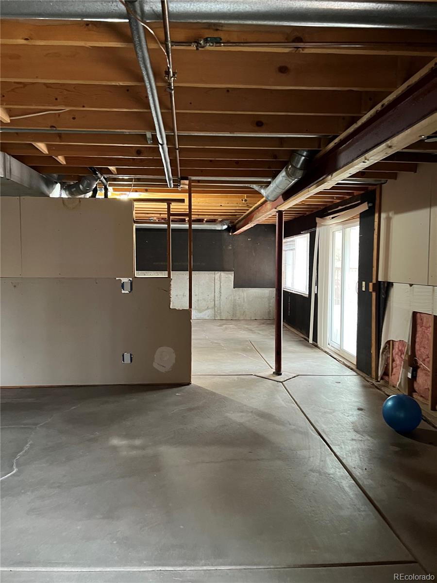 3677 S Uravan Street, Aurora, CO 80013, 3 Bedrooms Bedrooms, ,3 BathroomsBathrooms,Residential,For Sale,Uravan,REC6068497