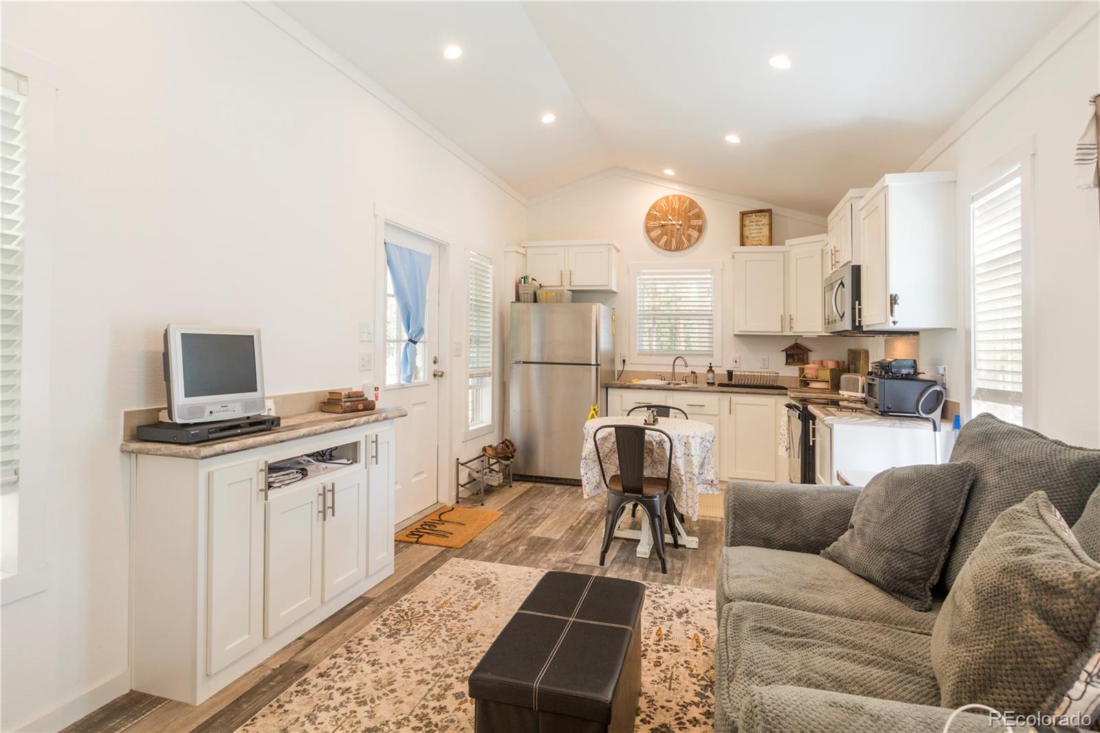 654 Tess Trace Road, Guffey, CO 80820, 2 Bedrooms Bedrooms, ,2 BathroomsBathrooms,Residential,For Sale,Tess Trace,REC7108975