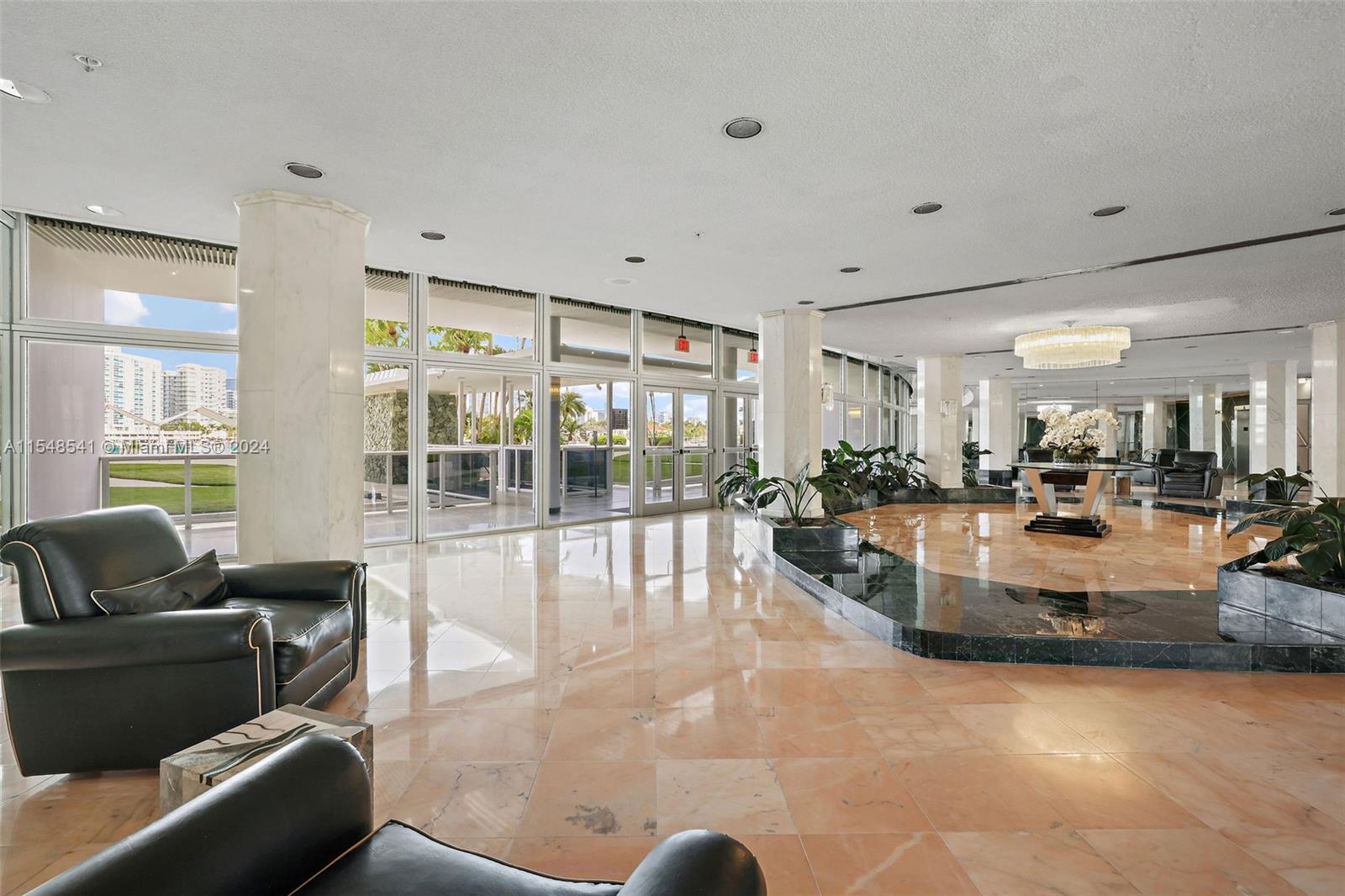 King Cole Lobby