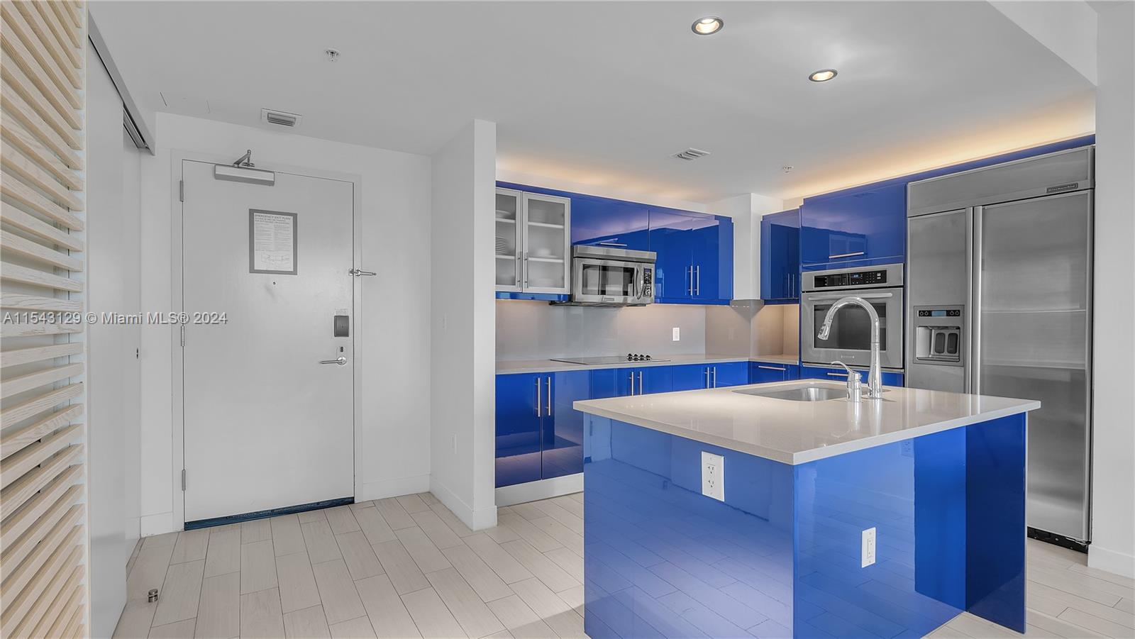 Entrance - Kitchen