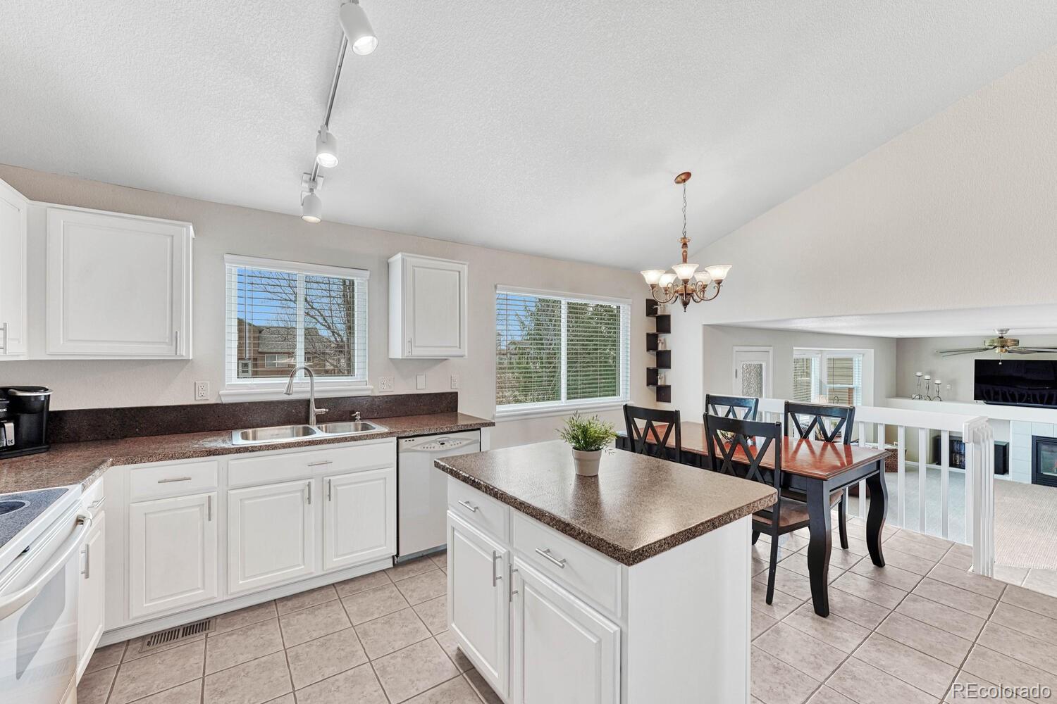 11127 W Progress Avenue, Littleton, CO 80127, 3 Bedrooms Bedrooms, ,3 BathroomsBathrooms,Residential,For Sale,Progress,REC2696670